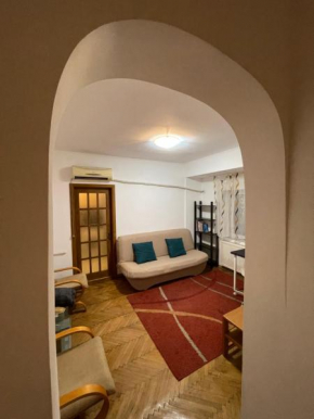 Romana Square ultracentral